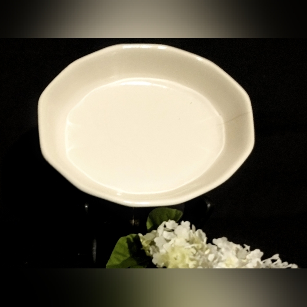 Vintage 1962 Phaltzgraff Heritage White Vegetable Bowl